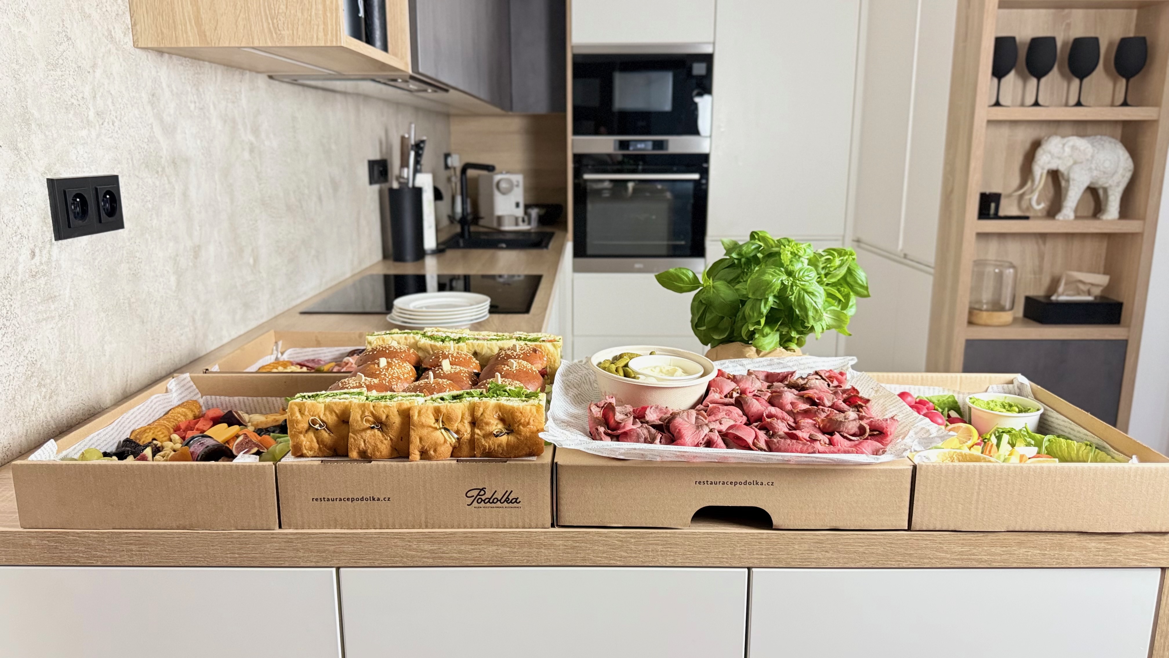 Lifestyle servírování cateringu Podolka