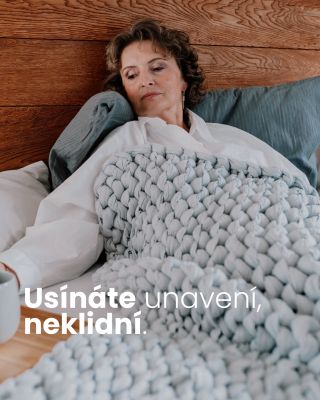 Usínáte unavení. Klid nepřichází vždy. S Restfully můžete znovu najít svůj večerní rituál klidu. 🤍
