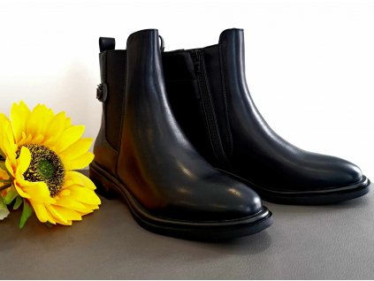 Čierne členkové čižmy