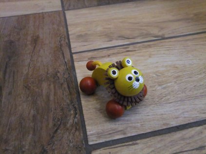 Lev na kolečkách - 7 cm