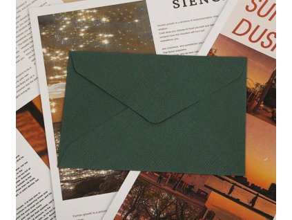 tmavě zelená strukturovaná obálka