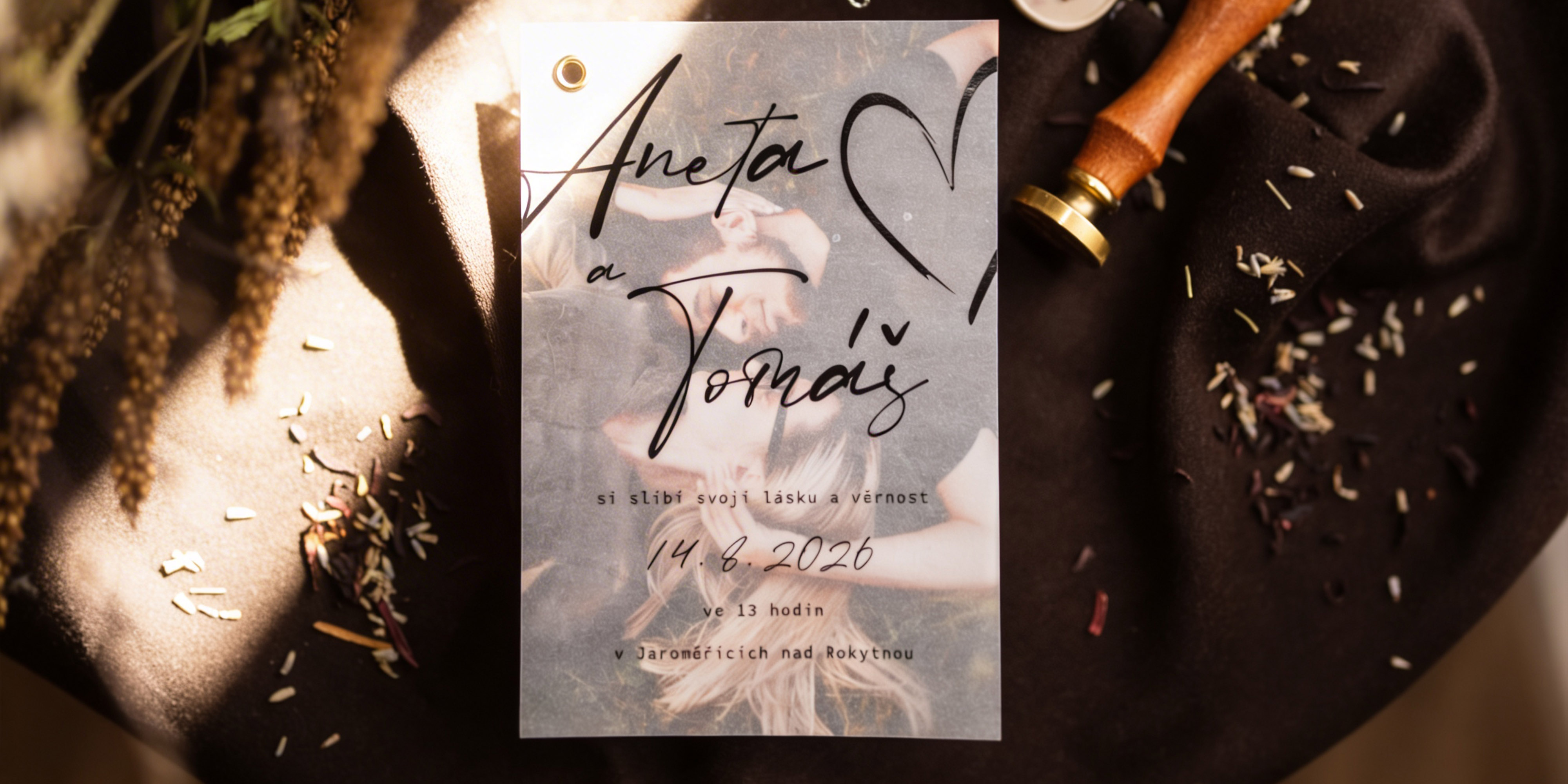 Luxusní papírové svatební oznámení na míru