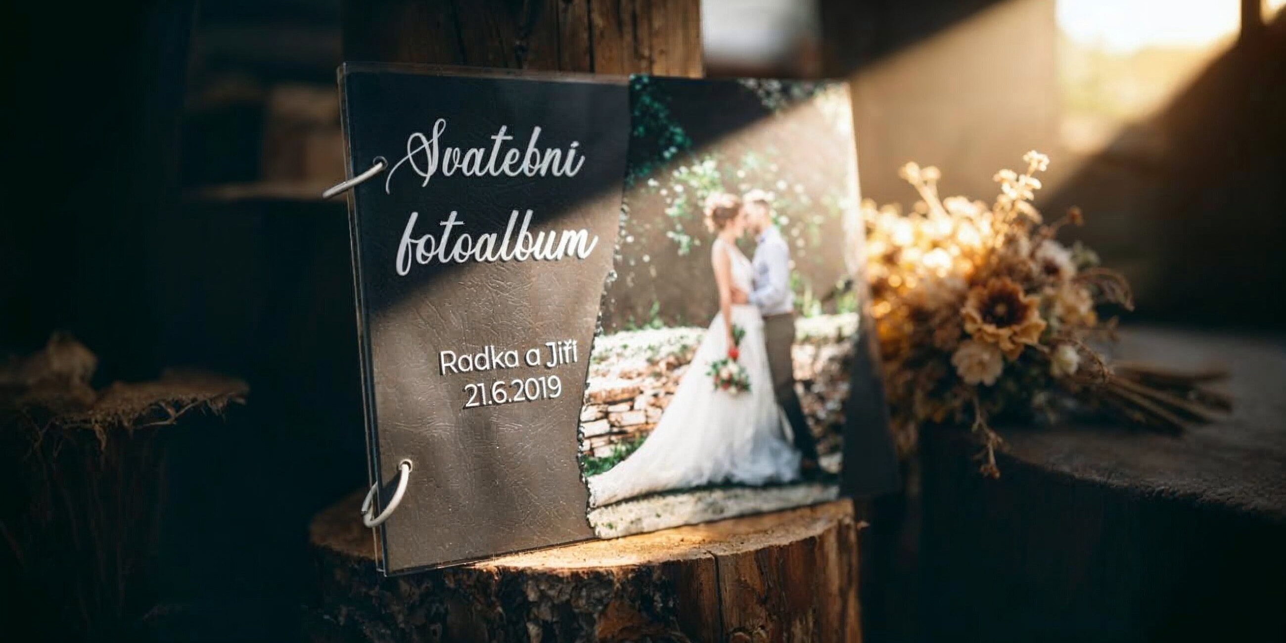 Luxusní svatební kniha hostů z plexiskla A4