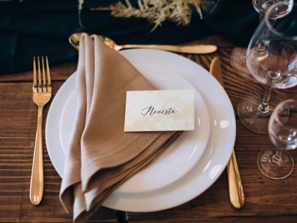 Jmenovka ke svatebnímu stolu