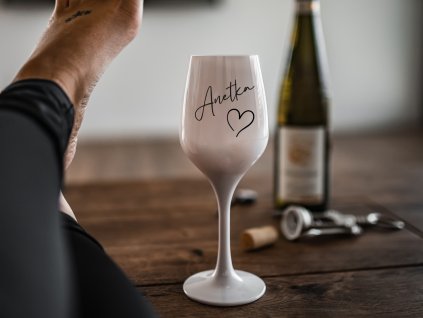 Sklenice na víno se  jménem
