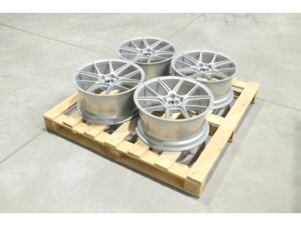Set of JR30 18x8,5 ET40 5x112 Gloss Silver (PCD 5x112, ET 40)