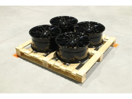 Set of JR28 18x8,5 ET40 5x112 Gloss Black (PCD 5x112)