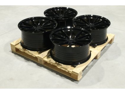 Set of JR37 21x9,5 ET35 + 21x10,5 ET35 5x112 Gloss Black (PCD 5x112, ET 35)