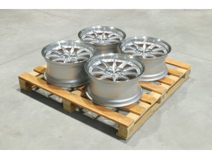 Set of JR41 18x8,5 ET25 5x114,3 Silver Machined Face (PCD 5x100, ET 15)