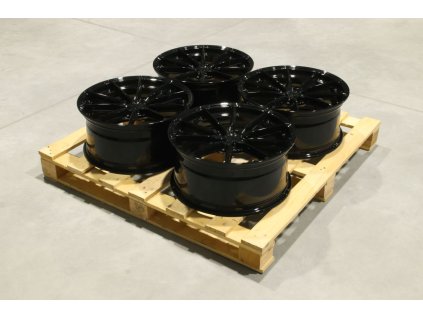 Set of JR37 19x8,5 ET45 5x112 Gloss Black (PCD 5x112, ET 45)