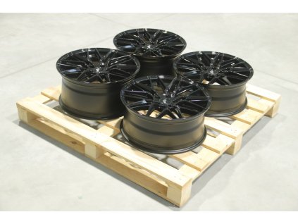 Set of JR28 18x7,5 ET40 + 18x8,5 ET40 5x112 Gloss Black (PCD 5x112, ET 40)