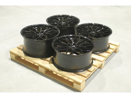 Set of JR46 20x9 ET25 + 20x10 ET20 5x112 Gloss Black (PCD 5x112, ET 20)