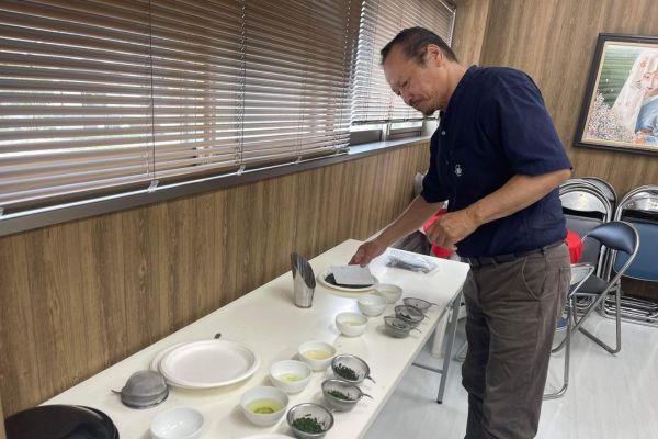 • Současná situace a budoucnost Japonského čaje - Shuichiro Sakamoto