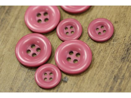 Výrazně starorůžový knoflík ve dvou velikostech