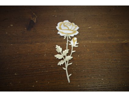 Nažehlovací aplikace ve tvaru bílé růže