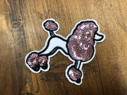 Nažehlovací aplikace "růžový pudl"