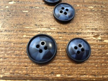 3FED7647 E269 4C8D B870 16FC1764153C