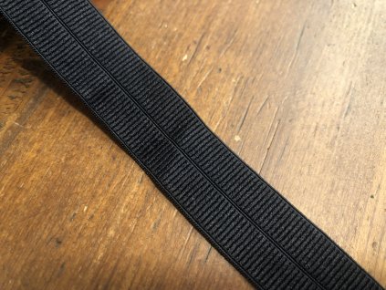 Černá rypsová guma - lemovka, 20 mm
