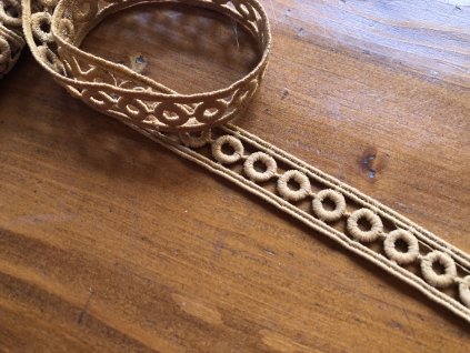 Světlejší hnědá krajka, 16mm