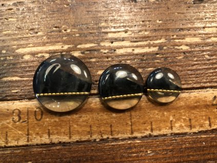 Vintage knoflík ve stylu Pierre Cardin