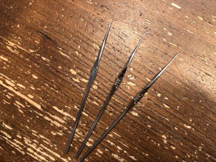 Háček na háčkování, extra jemný, 0,6mm a  0,7mm