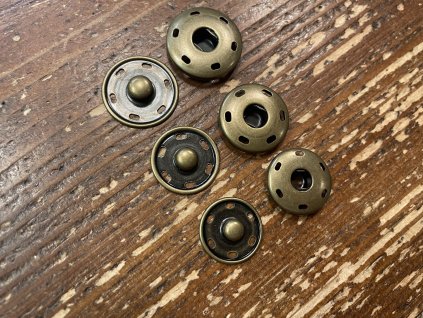 Kovové mosazné patenty, 21mm, 23mm, 25mm