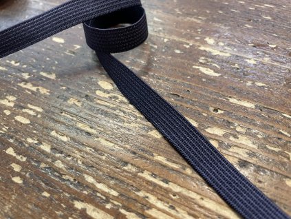 Tmavě fialová prádlová gumička, 10mm