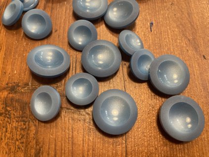 Modrý knoflík s lesklým středem 17,8mm , 22,8mm