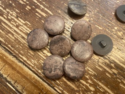 Starorůžový knoflík se vzorem mramoru 21,6mm