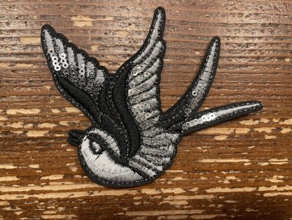 Nažehlovací aplikace ve tvaru ptáčku