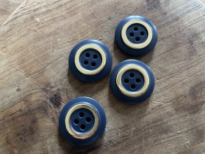 Tmavé modrý čtyřdírkový knoflík se zlatým středem, 22mm a 24mm