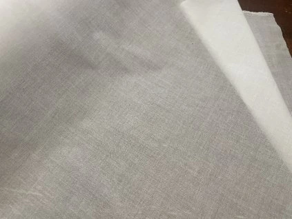 Bílý bavlněný vlizelín