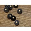 Černý knoflík se srdíčkem uprostřed, 10mm