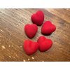 Červený knoflík ve tvaru srdce se sametovým povrchem, 15,3mm a 21,6mm