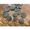 Tmavě šedý dvoubarevný knoflík 15,3mm , 21,6mm , 26,7mm