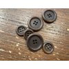 Tmavě hnědý knoflík z přírodního paroží 14mm , 20,4mm