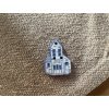 Dekorační knoflík ve tvaru kostele