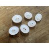 Bílý oválný knoflík, 14mm a 16mm