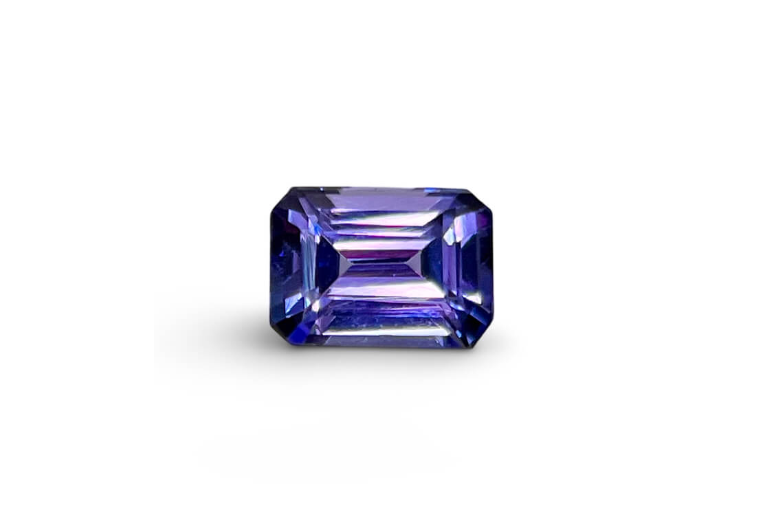 Barva tanzanitu: nejdůležitější faktor kvality