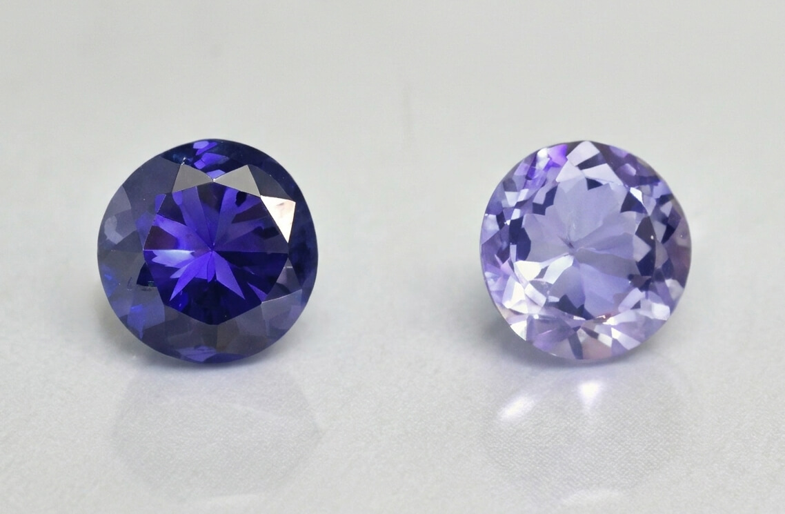 Jak porovnávat dva tanzanity vedle sebe (6 kroků)