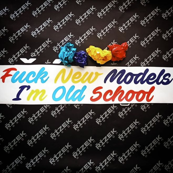 Barevná výzva na Harlekina 😉 #RizekDesign #stickersmadebyrizekdesign #Yellow #Blue #Red #Green #Harlekin #harlekinpolo...