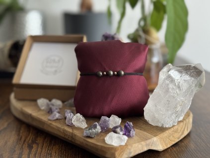 Ručně pletený Shamballa náramek Pyrit