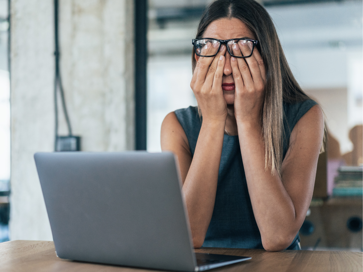 Brýle proti modrému světlu: Ochrana vašich očí v digitální éře