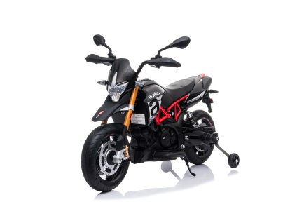 143910 elektricka motorka aprilia dorsoduro 900 licencovane 12v bateria eva makke kolesa 2 x 18w motor odpruzenie kovovy ram kovova vidlica pomocne kolieska cierne