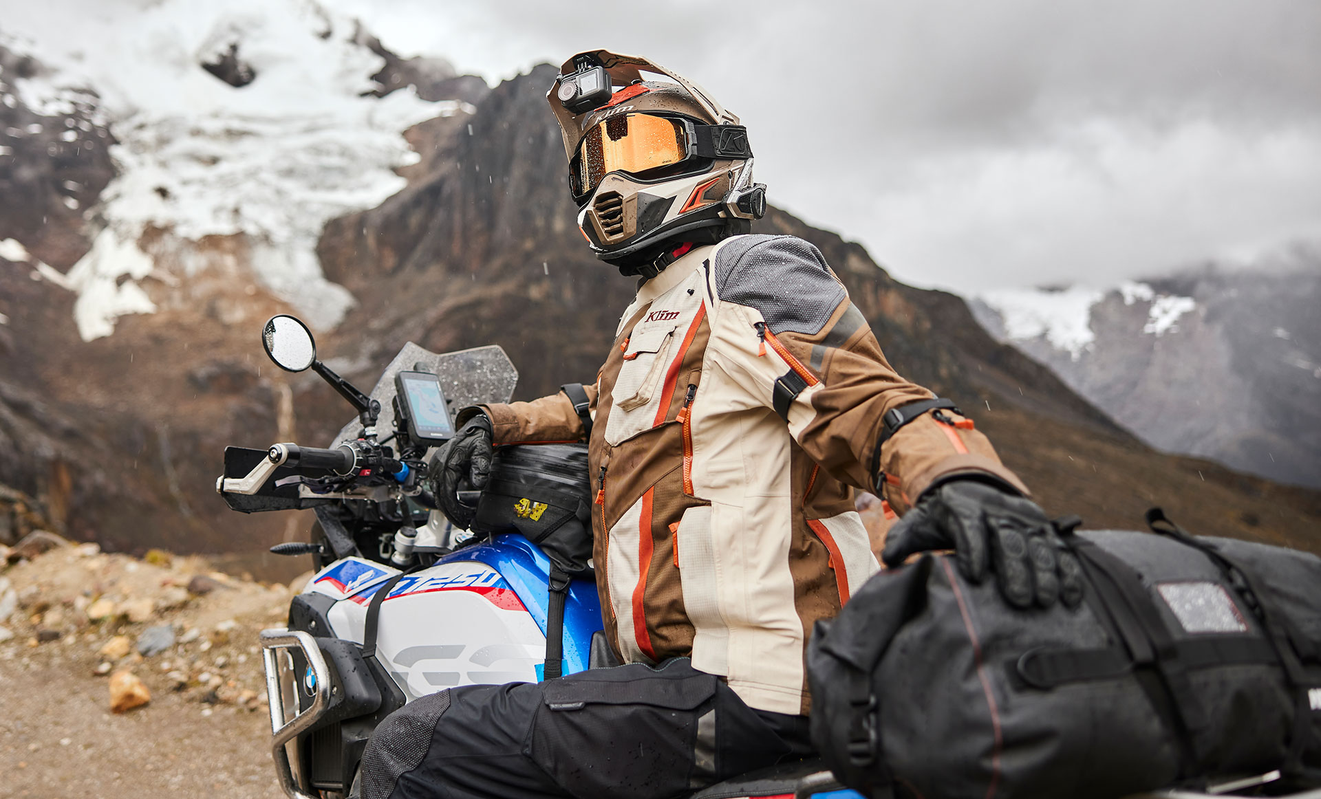 Badlands-Aero-Pro-Short-Glove_04