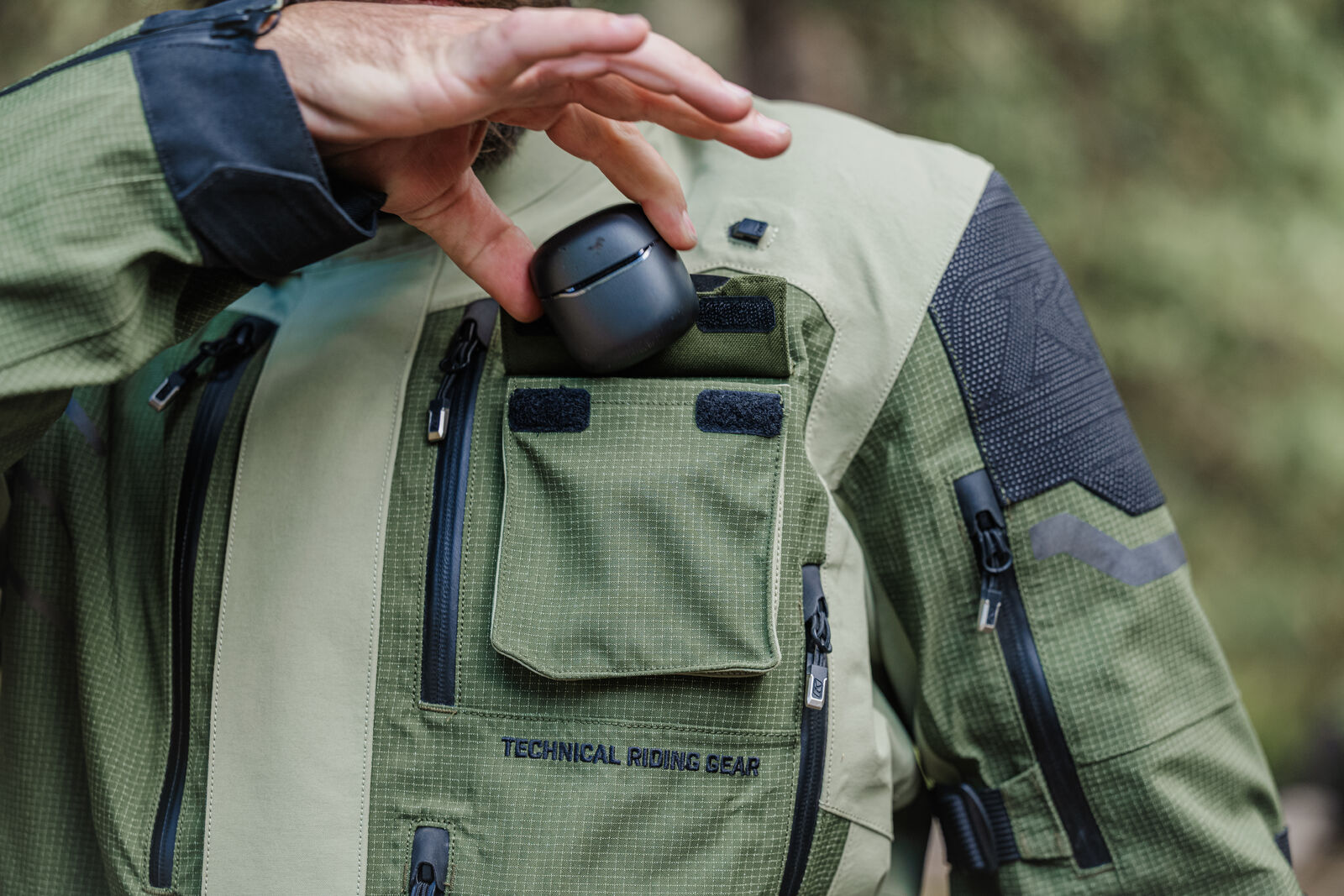 RedYak_BadlandsA3_40-medium