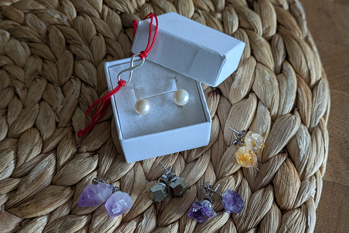 Jak se starat o šperky, které v boxu najdete?