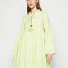 Volné šaty CECILIE COPENHAGEN Green/White