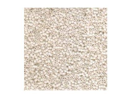 MD 11/0 Opaque Bisque White