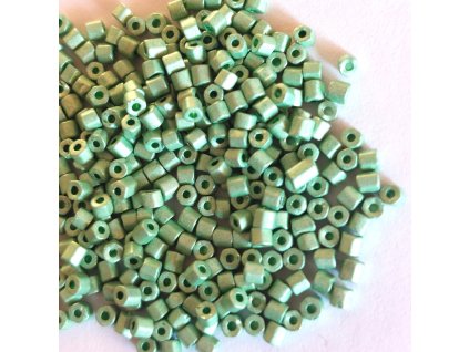 Preciosa rokajl sekaný zelený metal. mat